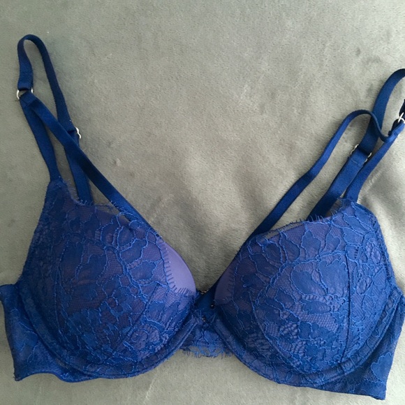 32A Victoria’s Secret Very Sexy Strappy Bras, 2 - Picture 3 of 4